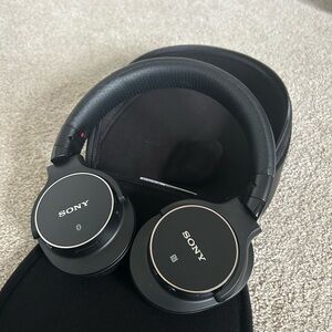 Sony Black Over-Ear Noise Canceling Headphones